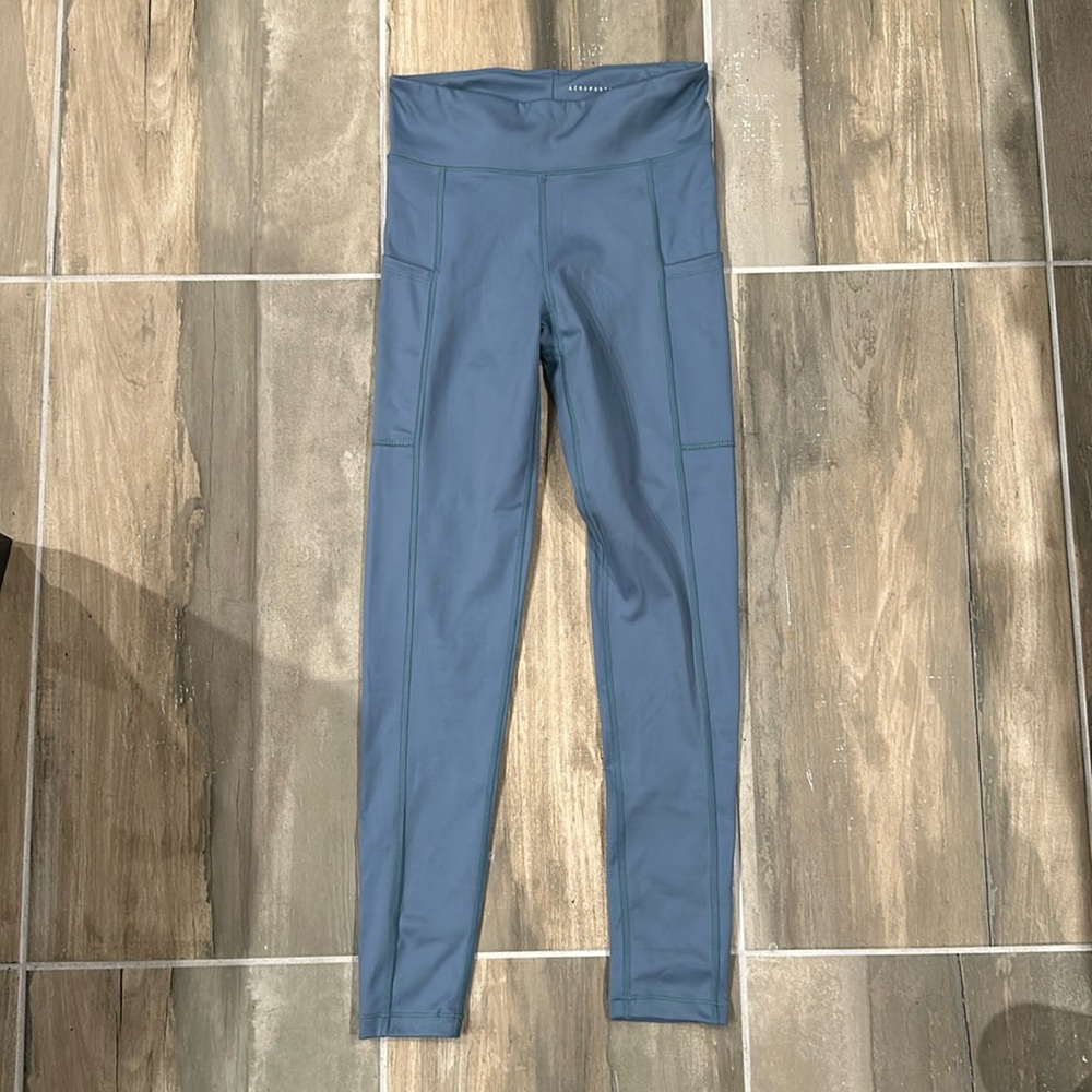 Aeropostale Leggings with Pockets Size Small - Blue- New without Tags!